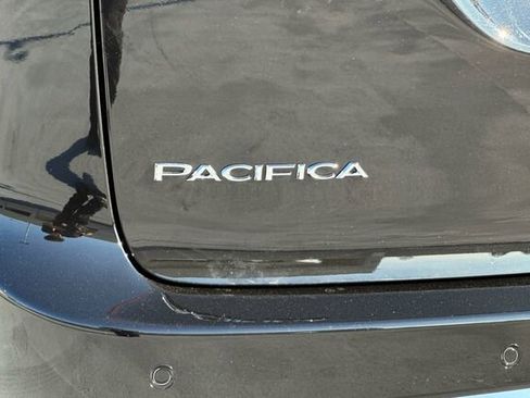 New 2026 Chrysler Pacifica Select image 24