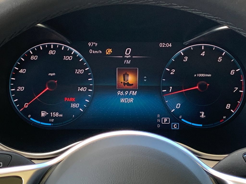 Used 2021 Mercedes-Benz GLC 300 image 9
