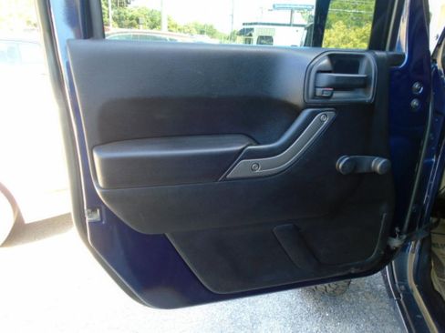 Used 2013 Jeep Wrangler Sport image 10