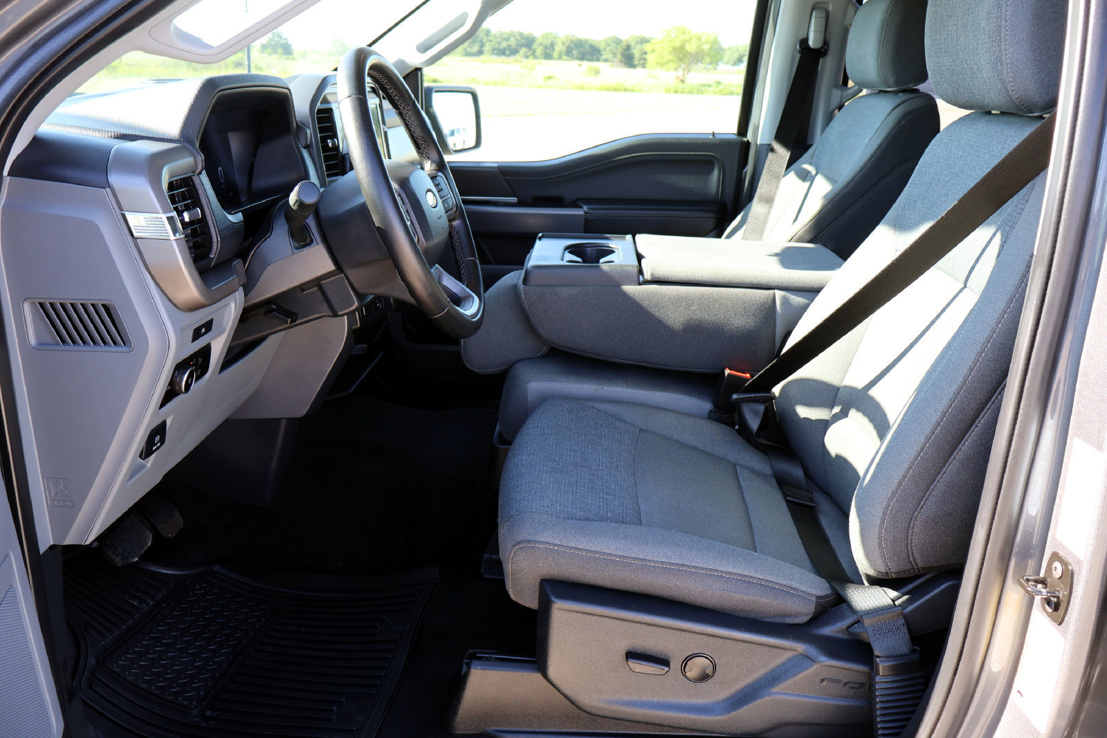 Used 2025 Ford F150 XLT w/ Equipment Group 301A Standard AWD/4WD image 18