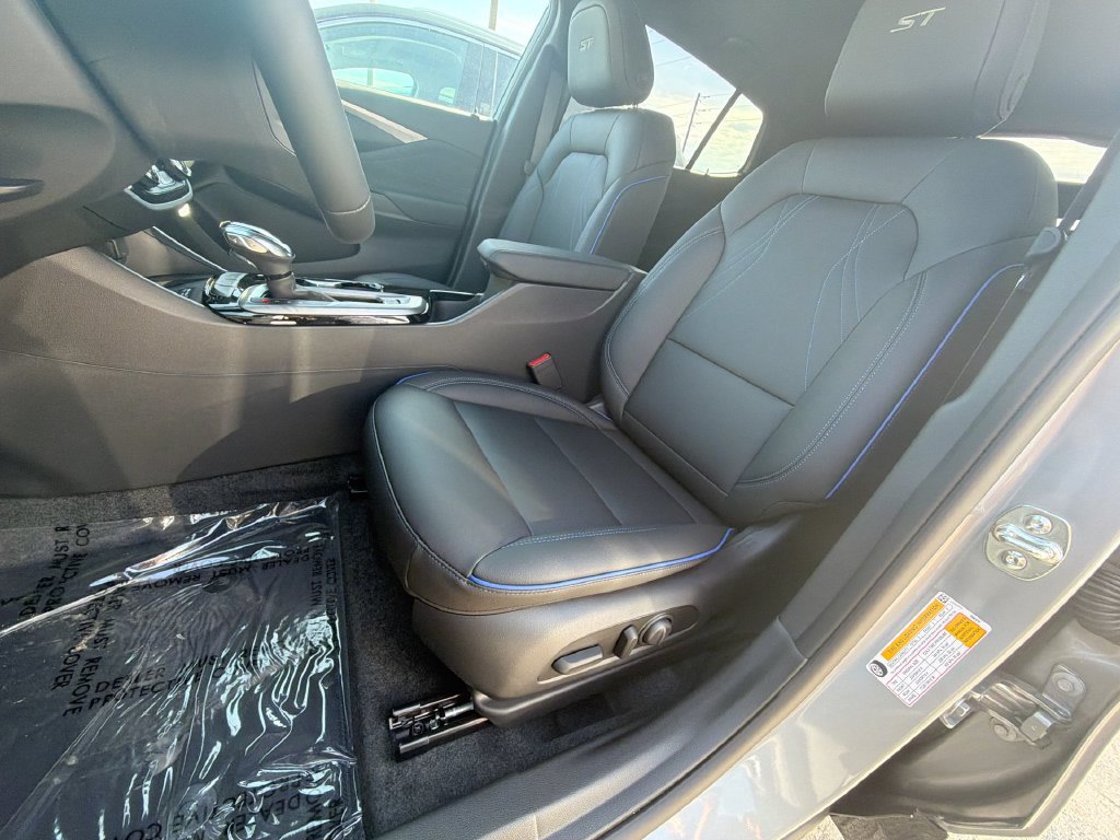 New 2026 Buick Envista Sport Touring w/ Convenience I Package FWD image 15