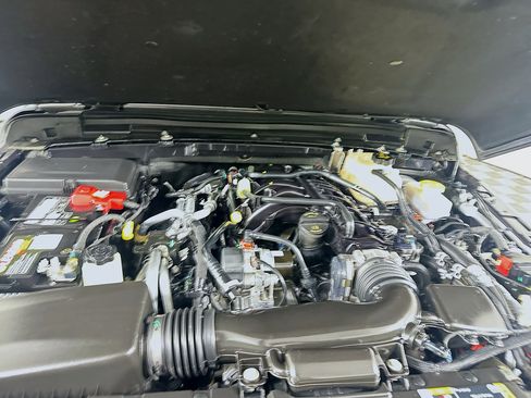 Used 2022 Jeep Wrangler Unlimited Sport image 32