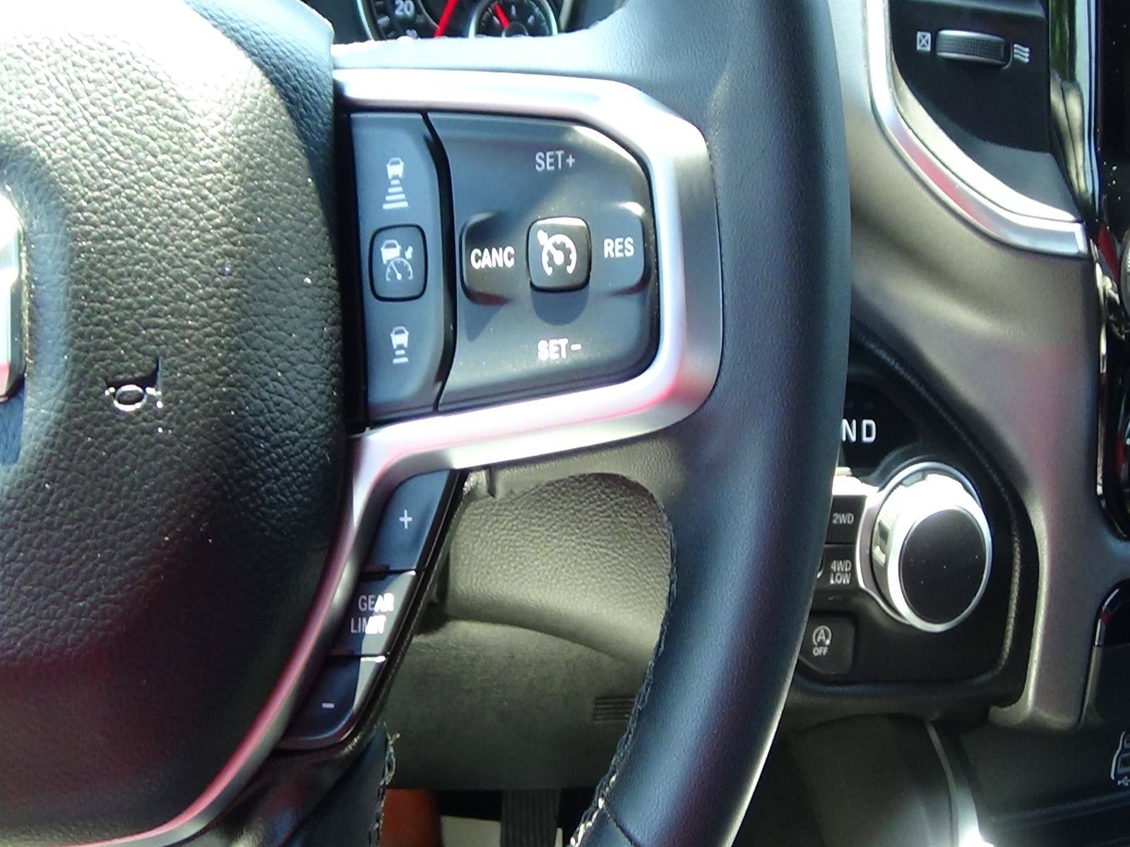 Used 2025 RAM 1500 Big Horn AWD/4WD image 23