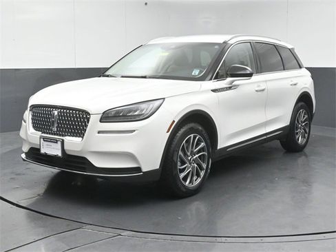 Certified 2022 Lincoln Corsair AWD w/ Equipment Group 101A image 3