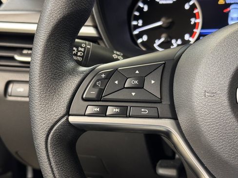 Used 2023 Nissan Altima 2.5 SV image 31