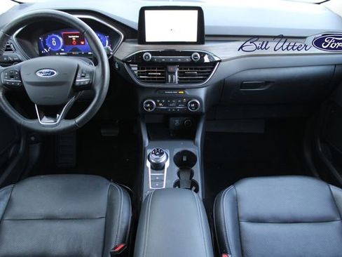 Used 2020 Ford Escape Titanium image 16