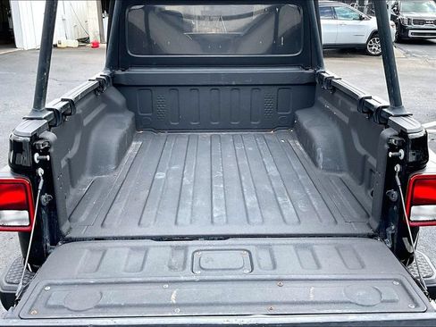 Used 2021 Jeep Gladiator Mojave AWD/4WD image 7