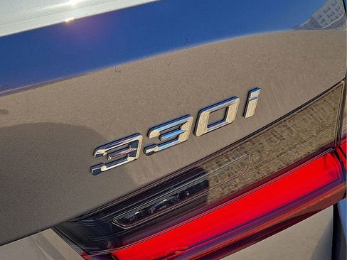 Used 2024 BMW 330i Sedan w/ Convenience Package image 13