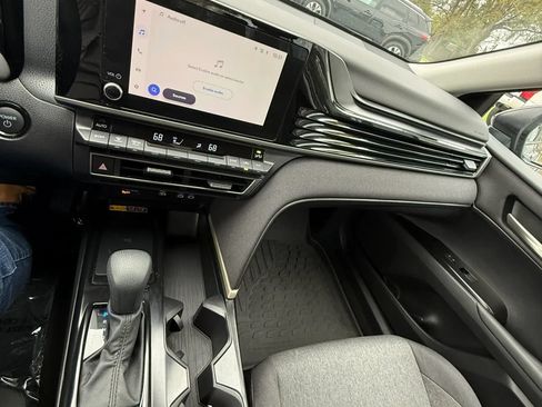 Used 2025 Toyota Camry LE FWD image 23