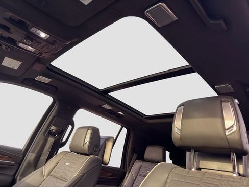 Used 2023 Cadillac Escalade Sport Platinum image 29