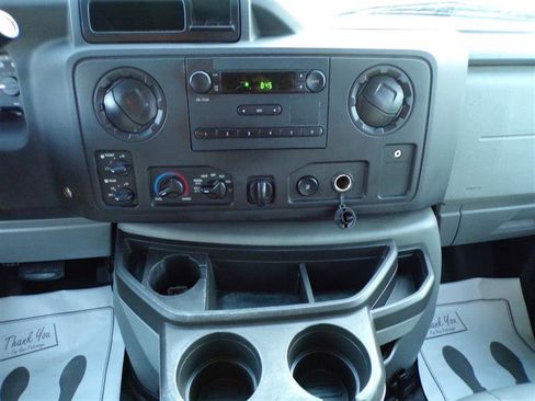 Used 2014 Ford E-250 and Econoline 250 Extended w/ Power Group image 33