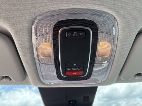 Used 2024 Hyundai Kona SEL FWD image 41