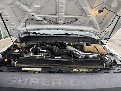 Used 2012 Ford F550 2WD Crew Cab Super Duty w/ Payload Upgrade Pkg image 19