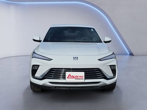 Used 2024 Buick Envista Preferred w/ Advanced Safety Package image 8