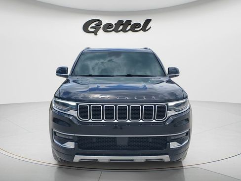 Used 2023 Jeep Wagoneer L Series III RWD image 2