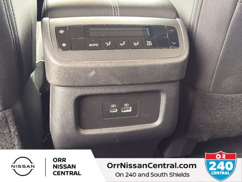 Used 2025 Nissan Pathfinder SV image 16