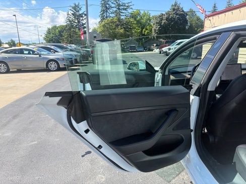 Used 2021 Tesla Model 3 Standard Range Plus RWD image 21