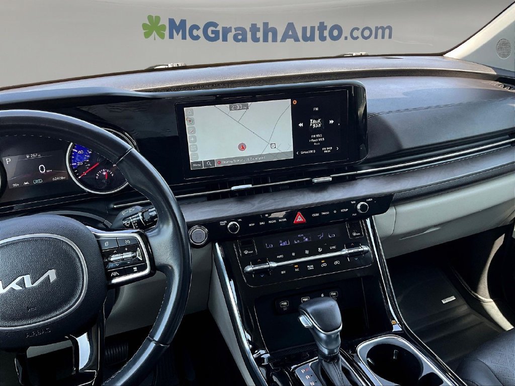 Used 2023 Kia Carnival EX FWD image 11