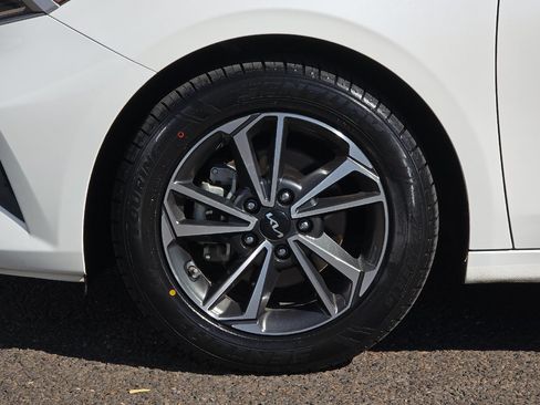 Used 2023 Kia Forte LXS FWD image 24