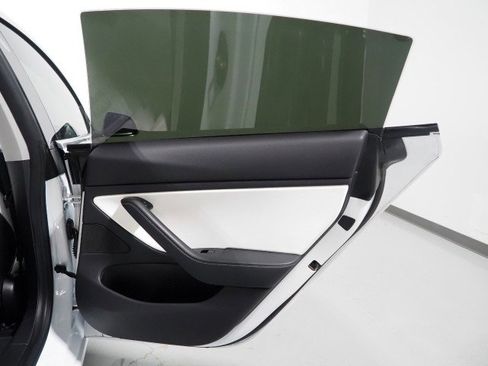 Used 2019 Tesla Model 3 Performance image 57