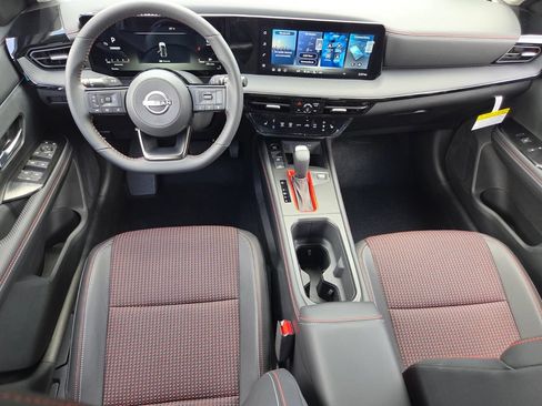 New 2026 Nissan Kicks SR w/ SR Premium Package FWD image 7