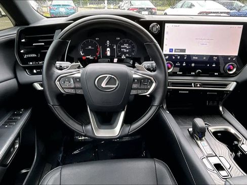 Used 2025 Lexus RX 350 Premium w/ Accessory Package (Z1) FWD image 5