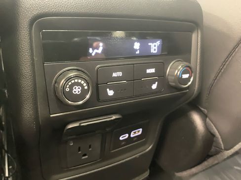Used 2023 GMC Acadia AT4 w/ Technology Package AWD/4WD image 19