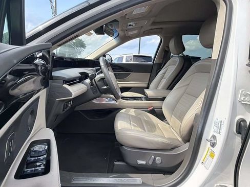 Certified 2024 Lincoln Nautilus Reserve w/ Equipment Group 202A AWD/4WD image 8