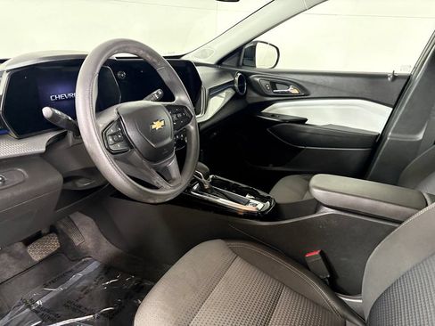 Used 2024 Chevrolet Trax LT FWD image 26
