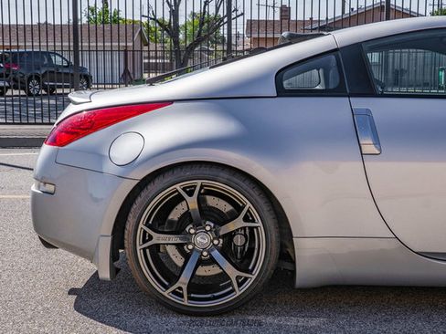 Used 2006 Nissan 350Z Coupe w/ (N93) Cargo Convenience Pkg image 10