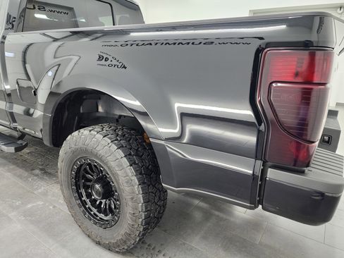 Used 2022 Ford F250 XLT w/ Black Appearance Package image 30