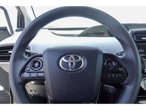 Used 2022 Toyota Prius LE FWD image 14