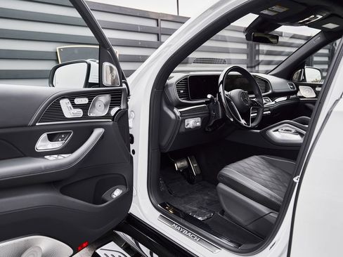Used 2026 Mercedes-Benz Maybach GLS 600 4MATIC image 28