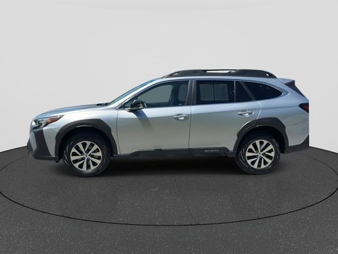 Certified 2025 Subaru Outback Premium AWD/4WD image 5