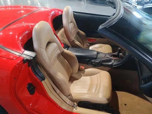 Used 1998 Chevrolet Corvette Convertible image 25