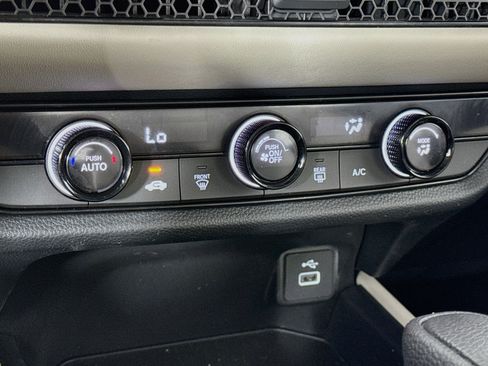 Certified 2024 Honda HR-V LX image 15