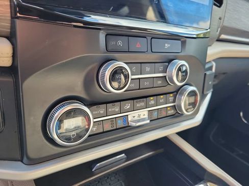 Used 2024 Ford Expedition Limited RWD image 33
