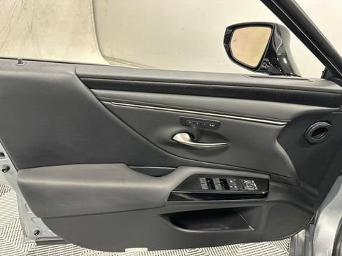 Used 2022 Lexus ES 350 w/ Premium Package FWD image 14