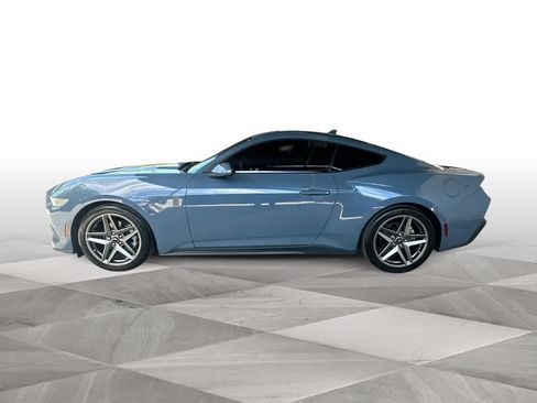 Used 2025 Ford Mustang Coupe RWD image 5