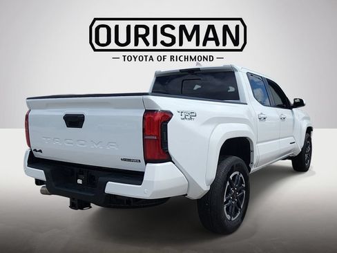 Used 2025 Toyota Tacoma TRD Sport w/ TRD Sport Premium Package AWD/4WD image 7