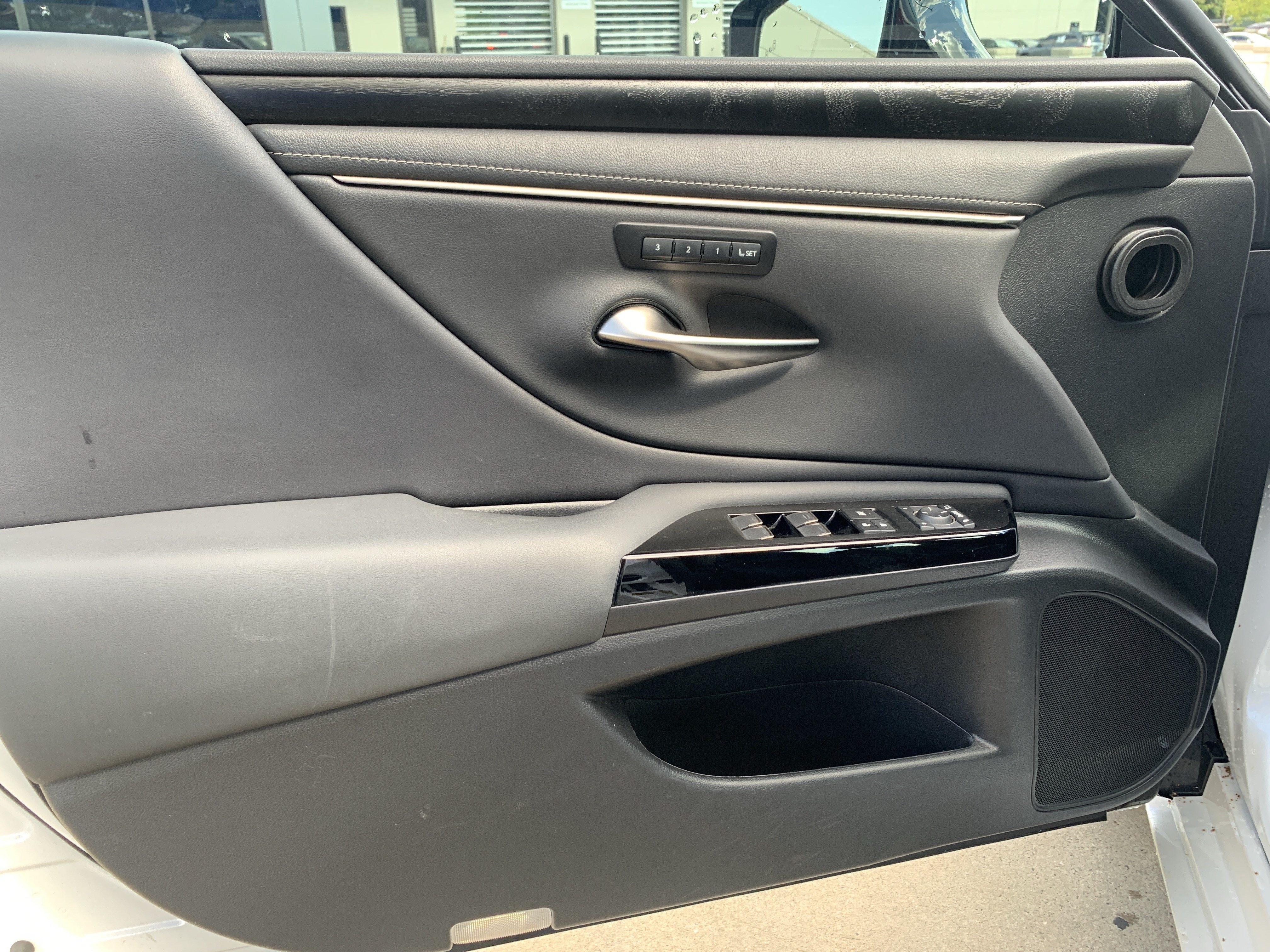 Used 2022 Lexus ES 350 w/ Premium Package FWD image 14