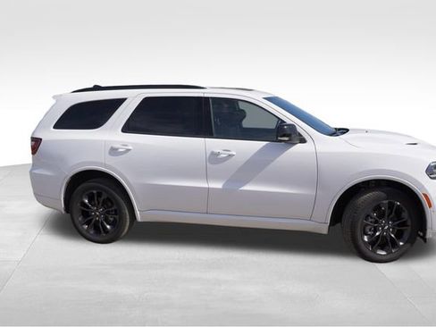 Used 2025 Dodge Durango GT AWD/4WD image 2