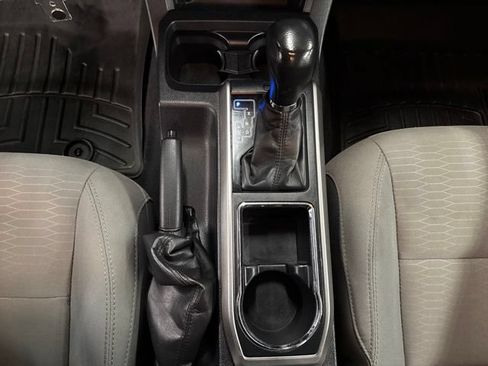 Used 2017 Toyota Tacoma SR5 w/ Tow Package AWD/4WD image 18