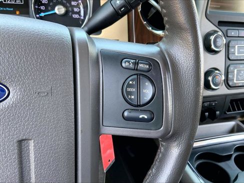 Used 2015 Ford F250 Lariat w/ Lariat Interior Package AWD/4WD image 17