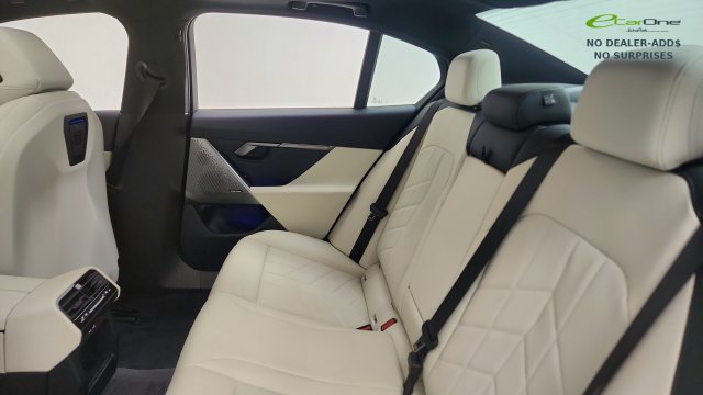 Used 2027 BMW 530i w/ M Sport Package RWD image 41