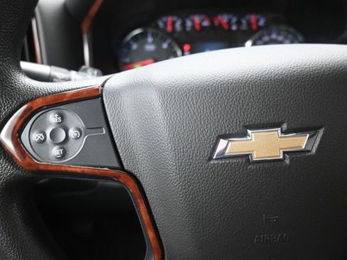 Used 2017 Chevrolet Silverado 1500 Custom w/ Custom Convenience Package AWD/4WD image 24