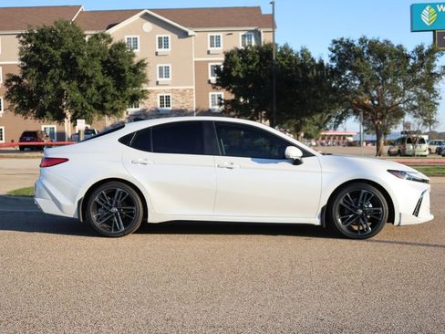 Used 2025 Toyota Camry XSE image 5