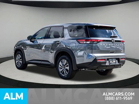 Used 2025 Nissan Pathfinder S image 7