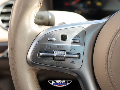 Used 2018 Mercedes-Benz S 560 Sedan image 24