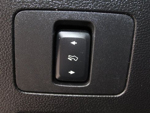 Used 2019 Ford F250 Lariat w/ Lariat Value Package AWD/4WD image 32